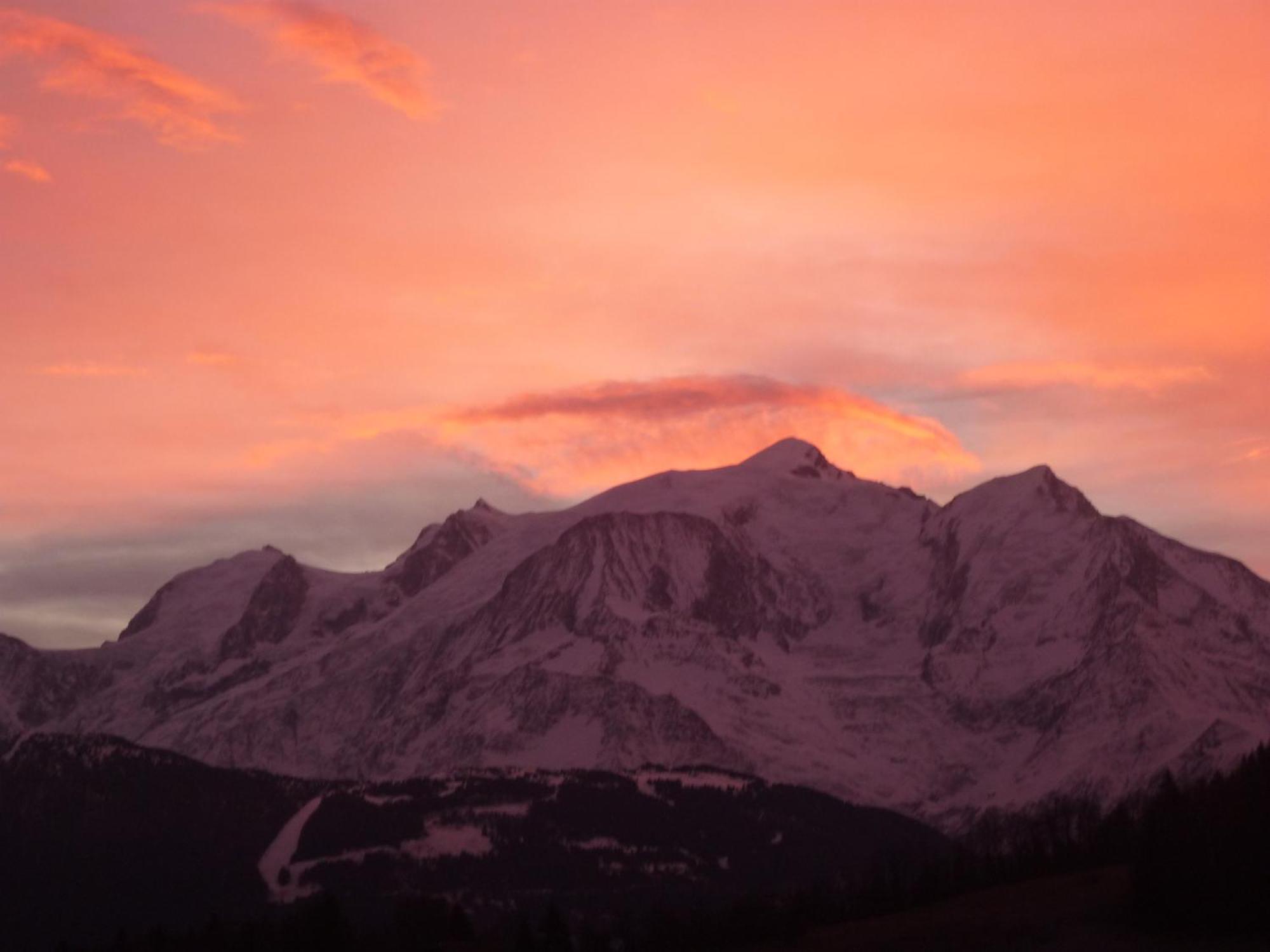 Le Chamois D'Or Hotel กอร์ดง ภายนอก รูปภาพ